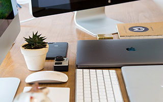 英媒：利物浦高层支持斯洛特